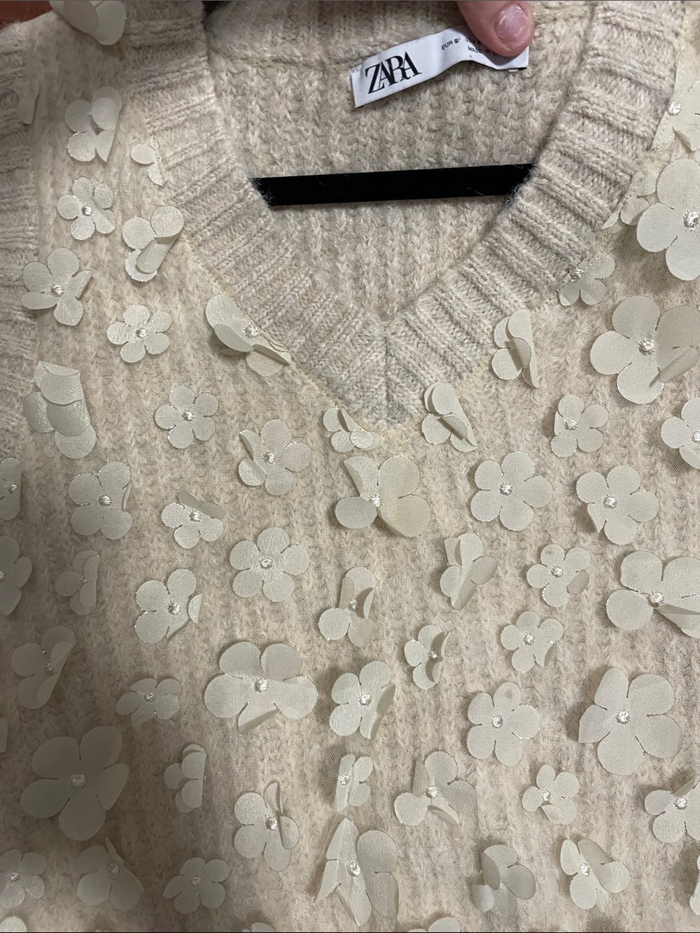 Zara V NECK sweater size small